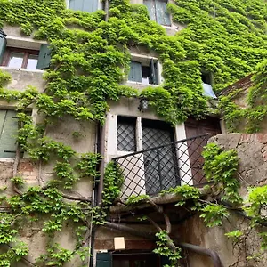 https://familly-rooms-two-rooms-c-del-traghetto.hotelinveneto.com