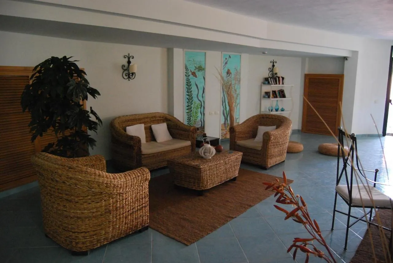 Apartahotel Villa Nettuno Residence Giardini-Naxos Italia