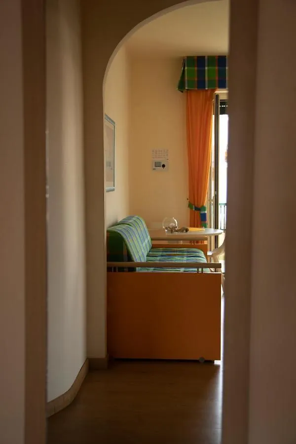 Apartahotel Villa Nettuno Residence Giardini-Naxos