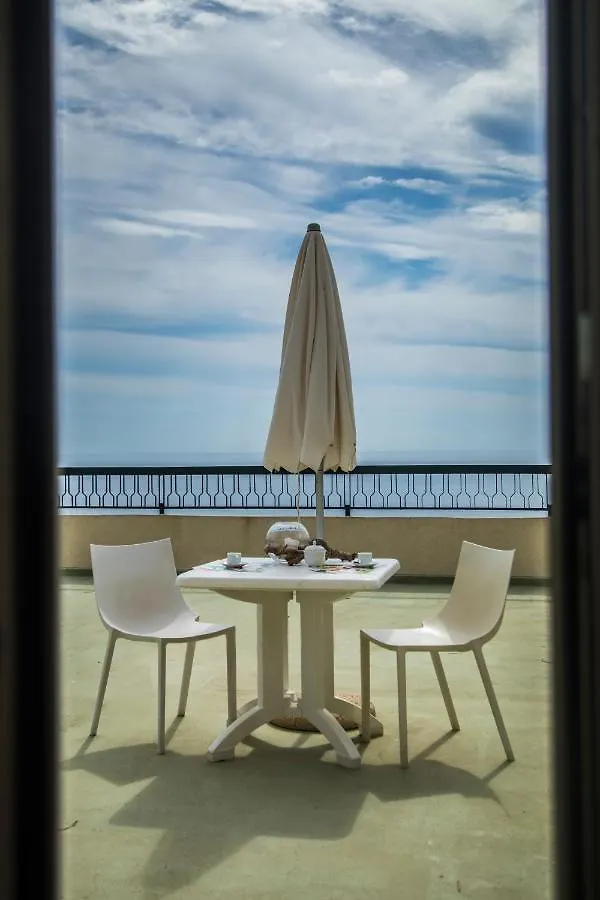 Apartahotel Villa Nettuno Residence Giardini-Naxos