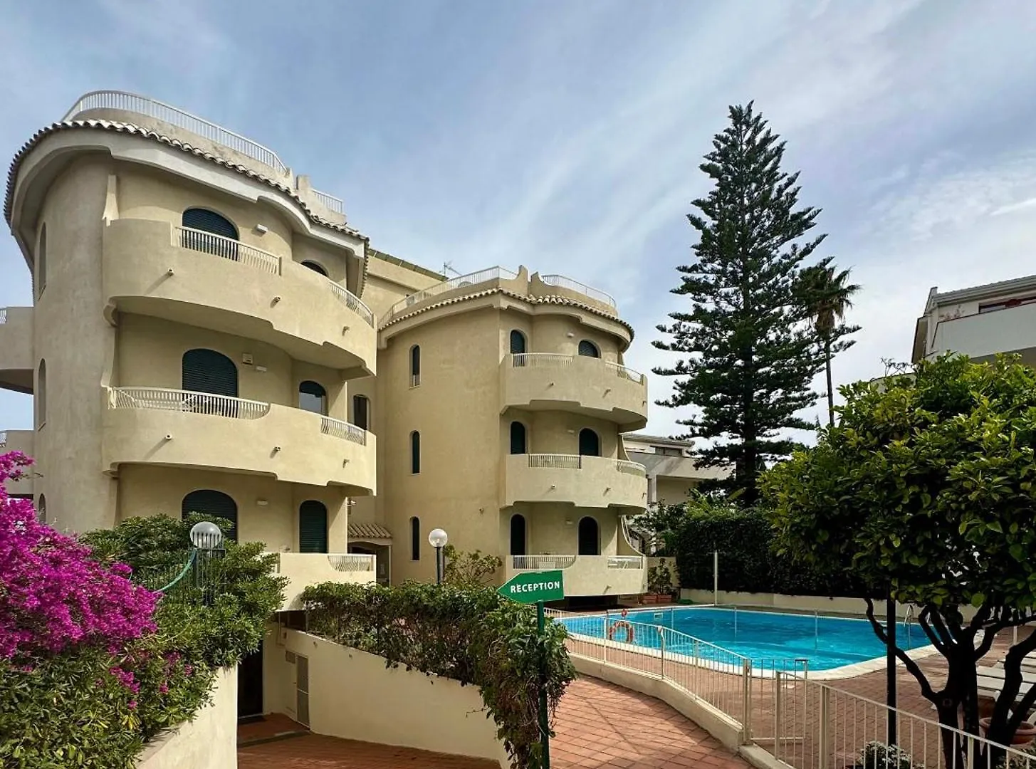 Villa Nettuno Residence Giardini-Naxos Apartahotel
